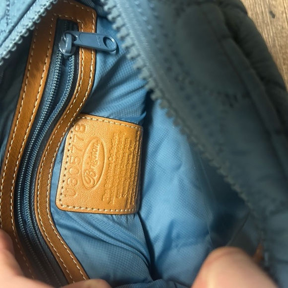 Brighton Kira Heart bag MINT/NEW condition- smaller crossbody beautiful blue - Picture 6 of 12